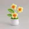 Vaso de planta de tricô feito à mão com ponto puff decoração de mesa de escritório Dia dos Professores flor artificial de tricô pequeno presente atacado