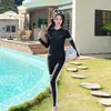 Traje de Banho Feminino Profissional para Treinamento Competitivo Estilo Coreano Triângulo Conectado Sem Resistência Conservador Emagrecedor para Fontes Termais