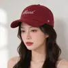 Boné de Baseball Escovado com Letras da Moda Estilo Coreano, Novo Boné Versátil de Aba Larga para Protetor Solar ao Ar Livre na Primavera e Outono, Tendência