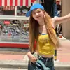 Camisola colorida con estampado de letras de color contrastante para mujer, prenda exterior de verano, estilo corto ajustado, top sin mangas para chicas dulces y atrevidas