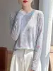 Camiseta de punto con bloqueo de color degradado y manga larga para mujer, Nuevo estilo de verano, Top fino de malla transparente, Ropa elegante con protección solar, Prenda interior