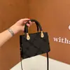 Bolso Cuadrado Pequeño con Textura de Patrón de Diamante para Mujer, Nuevo Bolso de Mano y Bolso de Hombro de Moda 2026, Bolso de Mujer de Gama Alta Versátil de Nicho