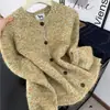 Jaqueta Cardigan de Tricô Macio e Felpudo com Gola Redonda e Manga Longa, Novo Design Retrô Outono/Inverno, Design Coreano para Mulheres, Cardigan de Tricô Versátil