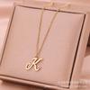 Collar de acero de titanio con forma de corazón de melocotón de 26 letras, sencillo, transfronterizo europeo y americano, personalizado, cadena de clavícula de moda, joyería