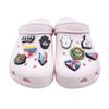 Serie religiosa Zapatos con agujeros Zapatos Accesorios de flores PVC Pegamento suave Plástico Gota Hebilla decorativa Hebilla de zapato extraíble