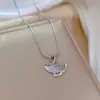 [Acero de titanio de cuerpo completo] collar femenino diseño de nicho simple colgante de ginkgo cadena corta para clavícula estilo coreano viento frío cuello