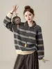 Suéter listrado gola polo estilo coreano para mulheres, outono e inverno, caimento solto, zíper parcial, malha macia e confortável, top de tricô jovial