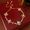 Pulsera Deslizante Flor de Fritilario Hueca de Zirconia para Mujer Moda Medieval Accesorios de Mano de Alta Gama Diseño de Nicho Accesorios de Mano