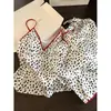 Pijama de Seda de Gelo para Mulheres, Conjunto de Camisola e Calça Longa com Estampa de Leopardo para Verão, Loungewear de Alta Qualidade com Bojos, Atacado Transfronteiriço