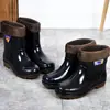 Botas de lluvia antideslizantes para hombre, botas de lluvia cálidas de media pantorrilla con forro de vellón, zapatos impermeables, zapatos de goma para cocina, cubrebotas, zapatos para lavado de autos y pesca, botas cortas para mujer