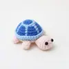 Pendente de tartaruga feito à mão em crochê, bola de pingente tricotada, pingente tecido, boneca de desenho animado, chaveiro, enfeites