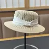 Nuevo Estilo Vacaciones en la Costa Estilo Hepburn Francés Dulce Encaje Sombrero de Paja de Copa Plana para Salidas de Verano, Protección Solar y Uso Versátil