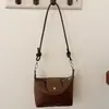 Colección Otoño 2026: Bolso de Hombro Cruzado de Cuero Suave con Textura Tejida de Gama Alta, Bolso de Mujer Versátil y Único al por Mayor