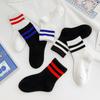 Calcetines para niños estilo preppy 2022 Otoño Nuevo estilo coreano calcetines hasta media pantorrilla para niños y niñas calcetines deportivos de barras paralelas para niños