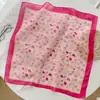 Bufanda Cuadrada Pequeña de Algodón y Lino Artística Versátil para Primavera y Verano Corea del Sur Moda Femenina Bufanda Elegante Cinta para el Cabello Bufanda Decorativa