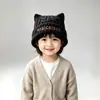 Chapéu infantil para outono e inverno, gorro de tricô para bebês, meninos e meninas, chapéu espesso e quente com proteção para as orelhas para uso externo no inverno