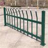 Tubo de acero galvanizado barandilla de jardín de hierro forjado con plástico pulverizado barandilla de aislamiento de cinturón verde barandilla de jardín personalizada