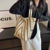 Bolsa de Compras Simples de Grande Capacidade Listrada para Pendurar no Ombro, Bolsa de Tricô para o Dia a Dia, Bolsa Tote Nova da Moda, Bolsa Balde de Ombro para Viagem para Mulheres