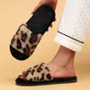 Nuevas Pantuflas de Felpa con Estampado de Leopardo Transfronterizas Ins para Mujer, Adecuadas para Uso en Casa, Cálidas y Adecuadas para Todas las Estaciones, Fabricante de Pantuflas Peludas