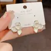 Nuevos Pendientes de Flor de Esmalte Plateado 2026 para Mujer, Exquisitos Pendientes de Nicho Versátiles de Gama Alta con un Ambiente de Lujo Ligero