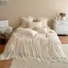 Estilo Princesa Rosa Francés Más Terciopelo Tallado Leche Terciopelo Cubre-cama Juego de Cuatro Piezas Encaje Funda Nórdica Terciopelo Coral Ropa de Cama de Invierno