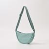 Bolsa transversal feminina estilo urbano simples, bolsa de nylon estilo dumpling Xiaohongshu, bolsa de ombro para estudantes, bolsa de tecido, fornecimento direto da fábrica