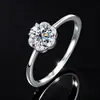 Anel de Moissanite Novo em Estoque Anel de Prata Esterlina S925 para Mulheres Moissanite de 0,5 Quilate Anel de Casamento Feminino