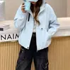 Jaqueta curta com capuz casual e estilosa para uso externo feminino, casaco de zíper soltinho para primavera e outono, top versátil e estiloso