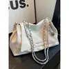 Bolsa Casual de Superfície Macia Grande Capacidade para Mulheres 2026 Nova Tendência Moda Versátil Bolsa Transversal com Corrente Bolsa de Ombro de Alta Qualidade