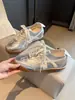 Zapatos de Entrenamiento Alemanes Originales de Cuero que Aumentan la Altura Interior 2026 Nuevos Zapatillas Deportivas Casuales Blancas de Suela Blanda para Primavera y Otoño