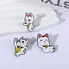 Anime Japonês Vovó de Alta Velocidade Formato de Gato da Sorte Metal Pintado Emblema Desenho Animado Divertido Animal Gato Broche