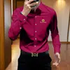 Camisa de alta qualidade 26 nova, estilosa e descolada, resistente a rugas para homens, elástica, slim fit, bordada, casual, de manga comprida