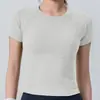Top deportivo ligero y fresco de verano para mujer, camiseta corta de cuello redondo, ropa de fitness sexy ajustada, camiseta moderna de secado rápido