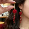 Nuevos Pendientes de Flor de Rosa de Terciopelo Rojo Otoño e Invierno para Mujer, Pendientes de Alta Gama Modernos y Versátiles, Lujo Accesible, Pendientes Adelgazantes