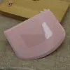 Raspador de Plástico PE Spot do Fabricante Macio de Dupla Utilização Raspador de Massa Semicircular Nivelador de Creme para Bolo Ferramenta de Confeitaria