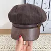 Cinto de couro retrô estilo britânico fivela de coração chapéu octogonal novo chapéu de boina versátil outono e inverno feminino faz o rosto parecer menor chapéu de jornaleiro