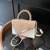 Bolso Cuadrado Pequeño Portátil de Metal Cruzado Simple Casual de Primavera con Combinación de Colores Texturizados de Moda Nuevo 2025 de Color en Contraste para Mujer