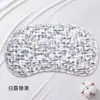 La almohada para recién nacidos Rouyun, hecha de gasa de algodón puro, es una almohada para bebés diseñada para proteger la cabeza, proporcionar una superficie de sueño plana, y es absorbente, transpirable y presenta una textura similar a la de una nube.