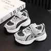 Zapatillas de malla para niños, zapatos de algodón transpirables, zapatillas deportivas para niños y niñas con velcro, zapatos de papá antideslizantes