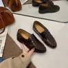 Mocasines Zapatos Nuevos de Cuero Mujer 2026 Zapatos de Cuero Suela Plana Zapatos Individuales Estilo Británico Moda Retro Fruncidos Hechos a Mano Otoño Pequeños