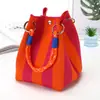 Bolso de Mano de Punto de Moda Estilo Transfronterizo Exquisito Portátil Casual Bolso Cubo para Mujer Bolso de Almuerzo para Estudiantes Baita