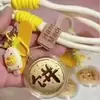 Llavero Colgante de Princesa Dorado de Dibujos Animados Colgante de Celebridad de Internet Rica Accesorios para Mochila de Estudiante Regalo En Stock Venta al Por Mayor