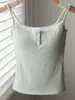 Camisola de renda Dopamine com bojo para mulheres, novo estilo primavera/verão, adequada para usar por baixo ou por cima, corte justo, top puro e sedutor