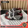Zapatillas de entrenamiento casuales retro de nicho con diseño de grulla de almohada blanca para mujer, nuevo modelo de otoño 2026, con cordones, suela gruesa, versátiles y transpirables