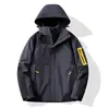 Chaqueta exterior 3 en 1 estilo Luotuo para mujer, abrigo de montañismo a prueba de viento e impermeable, ropa de trabajo para hombre al por mayor