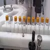 Línea de Producción de Llenado de Líquidos Orales 10 ml Equipo de Llenado de Líquidos Orales Automático Máquina de Llenado y Tapado de 200 ml