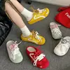 Zapatillas planas antideslizantes de estilo francés de moda para mujer, para usar al aire libre en verano, nuevo modelo 2026, medias pantuflas rojas retro, zapatos Birkenstock
