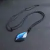 Vendas Diretas de Fabricantes do Mar da China Oriental: Joia Colar Pingente Forma de Folha Pedra da Lua Azul Natural Corda Preta Atacado Personalizado