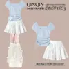 Moda Infantil Grande Doce Fresco Camiseta de Manga Curta com Cordão Saia Curta com Laço Fofo Conjunto de Duas Peças de Verão para Meninas