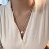 Collar con Colgante de Bolso para Mujer Sencillo Elegante Estilo Frío Hebilla de Nutria Cadena para Clavícula Estilo Ins Nicho Versátil Cadena para el Cuello de Celebridad de Internet